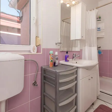 Apartamento Lovely In With Wifi *